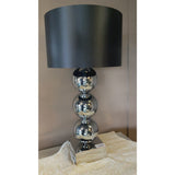 Détail des sphères métalliques de la Lampe Globe Base Bloc Chrome