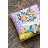 Coussin Cat Popart J-Line sur un canapé moderne