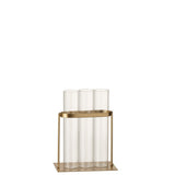 Vase J-Line 3 tubes doré, en situation dans un salon moderne