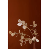 Détail de la branche de décoration J-Line Feuilles Eva - texture et couleur