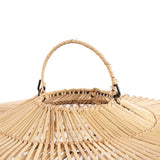 Ambiance intérieure avec le pendentif Batu Bolong