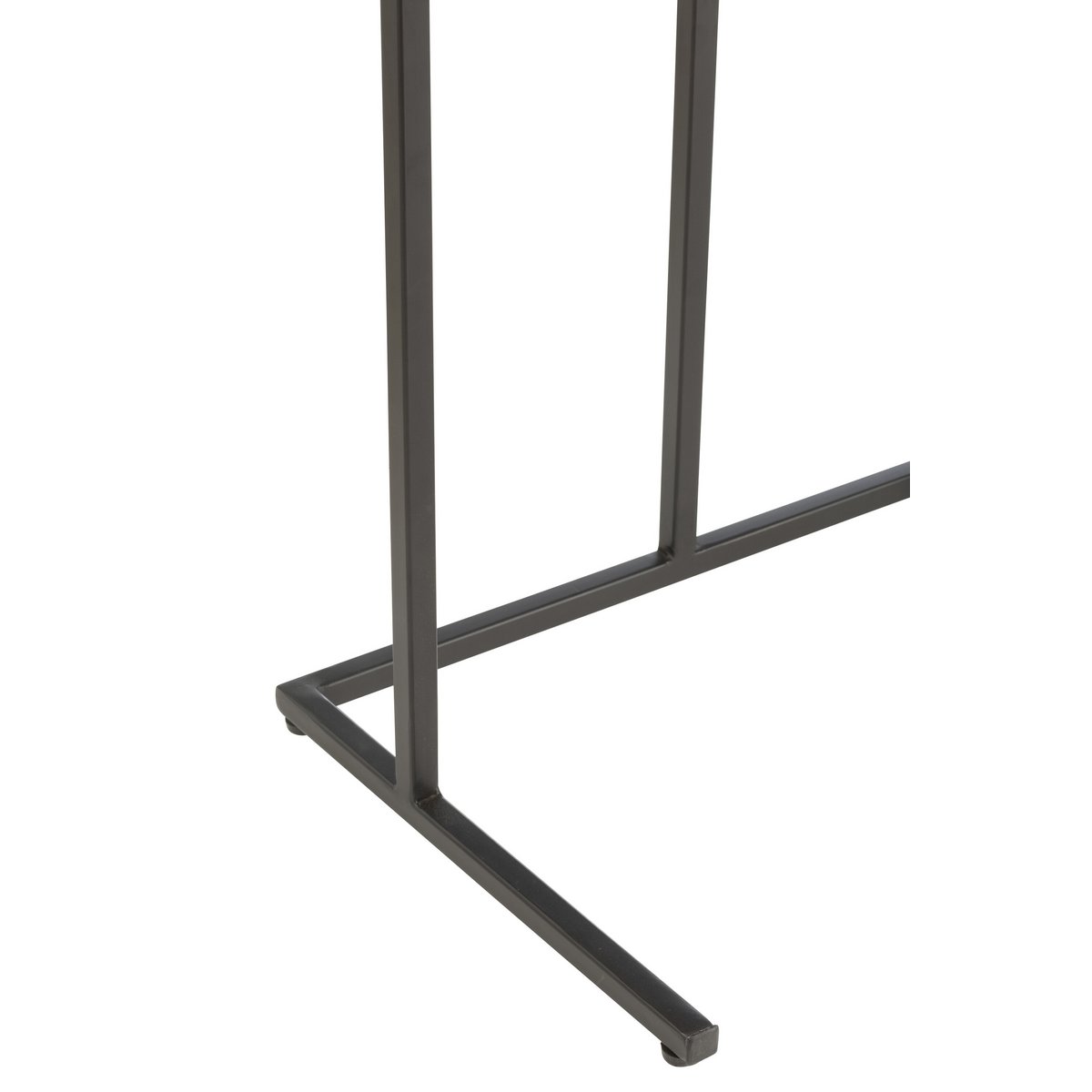 Tables J-Line en bois et métal, mise en scène décorative