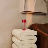 Lampe de table rechargeable rouge Ava Berry