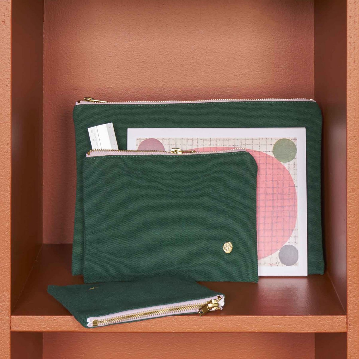 Détail de la pochette Iona Nori M - texture en coton naturel