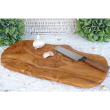 Vue de la planche à découper rustique sur une table en bois