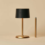 Lampe de table rechargeable David noir et or