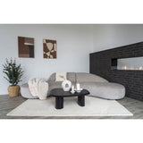 Tapis ivoire en laine dans une chambre moderne