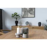 Miroir de table dans un salon minimaliste
