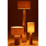 Lampe J-Line en bois naturel, mise en scène décorative