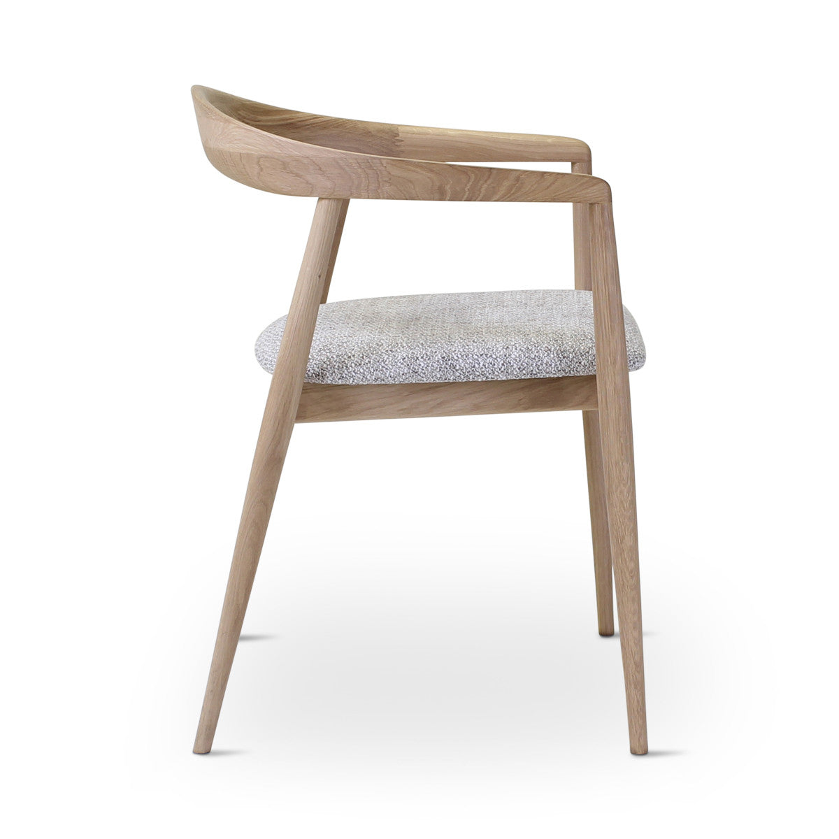 Chaise Pura vue de trois quarts