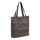 Sac cabas Ava léopard en gros plan sur la texture textile
