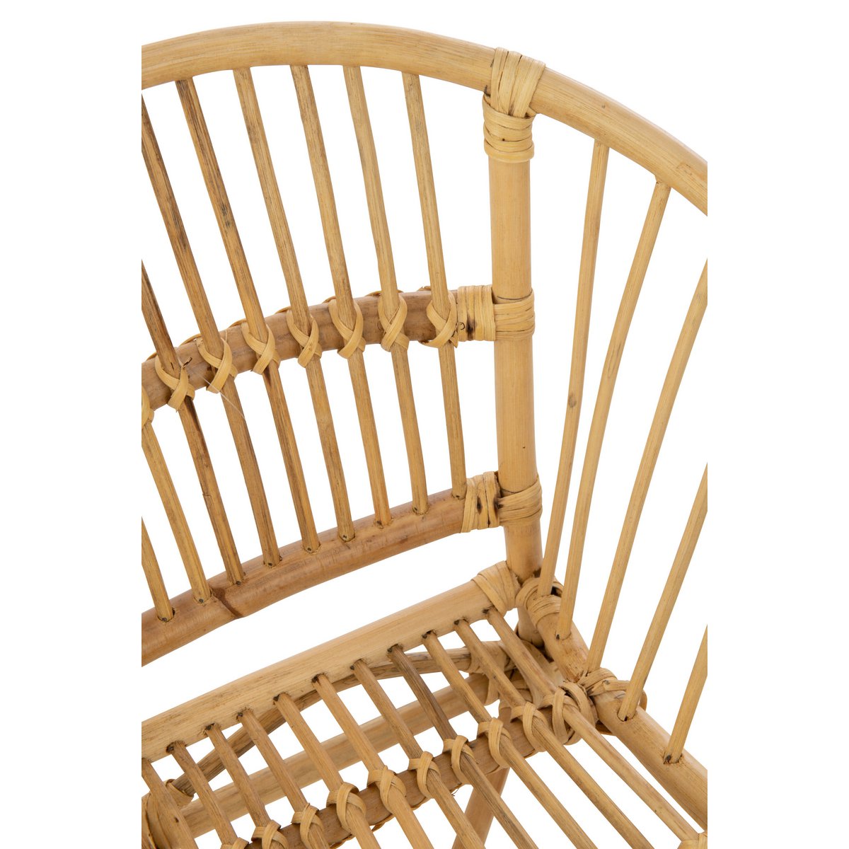 Zoom sur les pieds en rotin de la chaise haute Filou