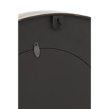 Horloge J-Line installée dans un salon moderne