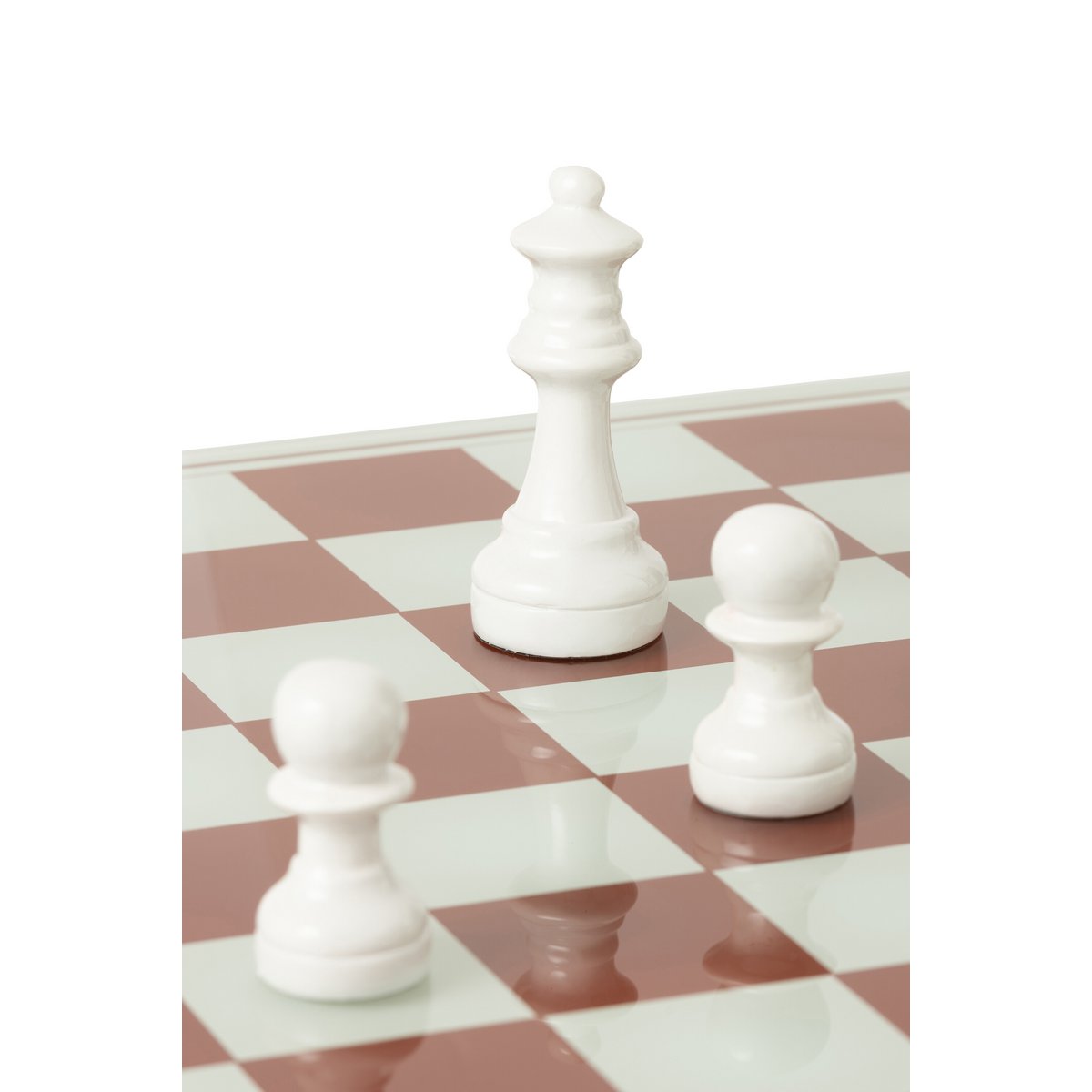 Plateau d'échecs J-Line sur une table de salle à manger
