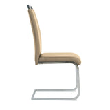 Ensemble de 2 chaises cantilever dans un salon contemporain