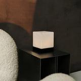 Lampe en bois sans fil noire Yce