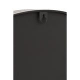 Ambiance intérieure avec l'horloge J-Line Klok Gear sur un mur moderne
