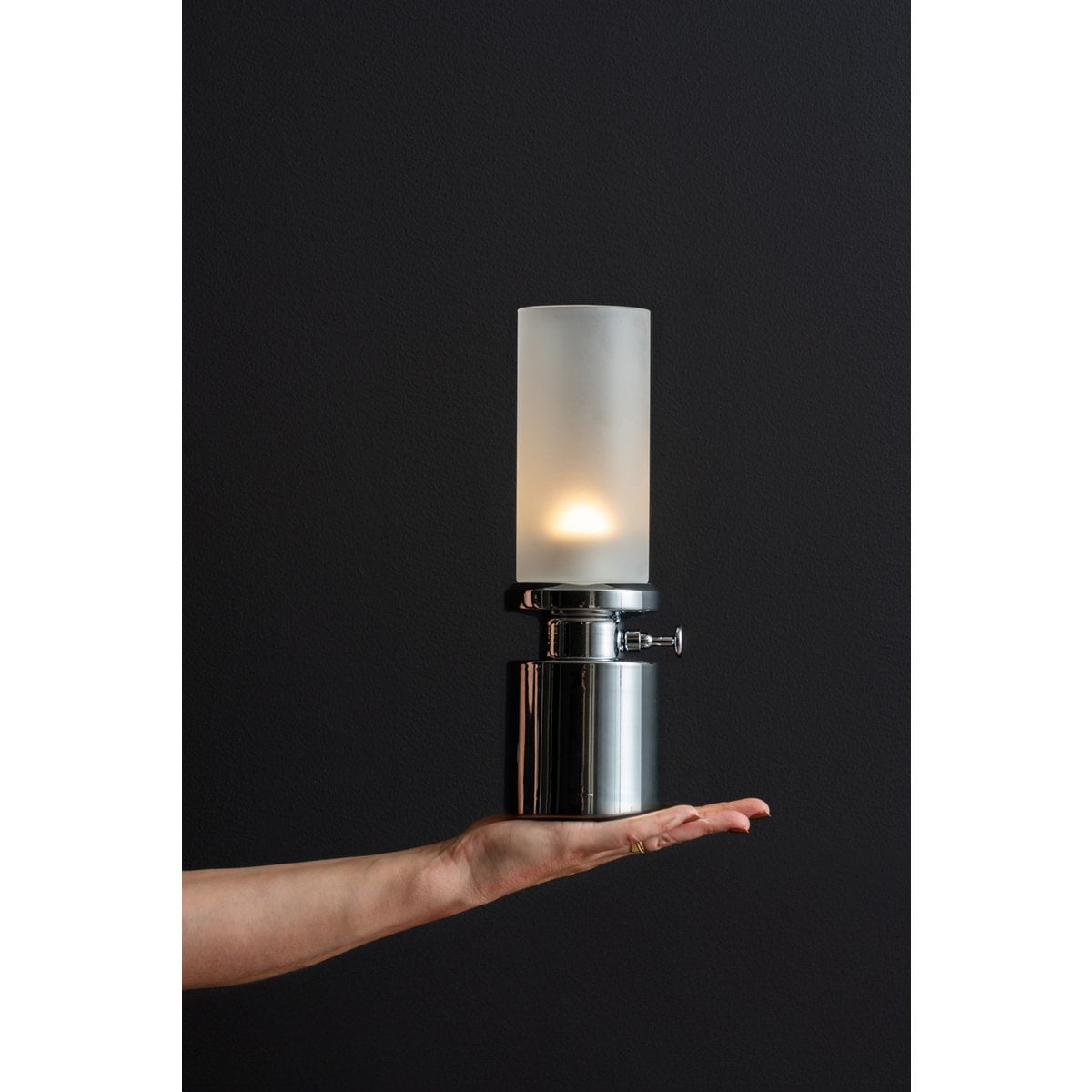 Ambiance décorative avec la lampe Camp LED de Leitmotiv