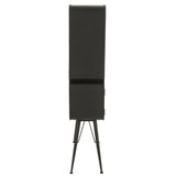 Détail du design contemporain de l'étagère J-Line