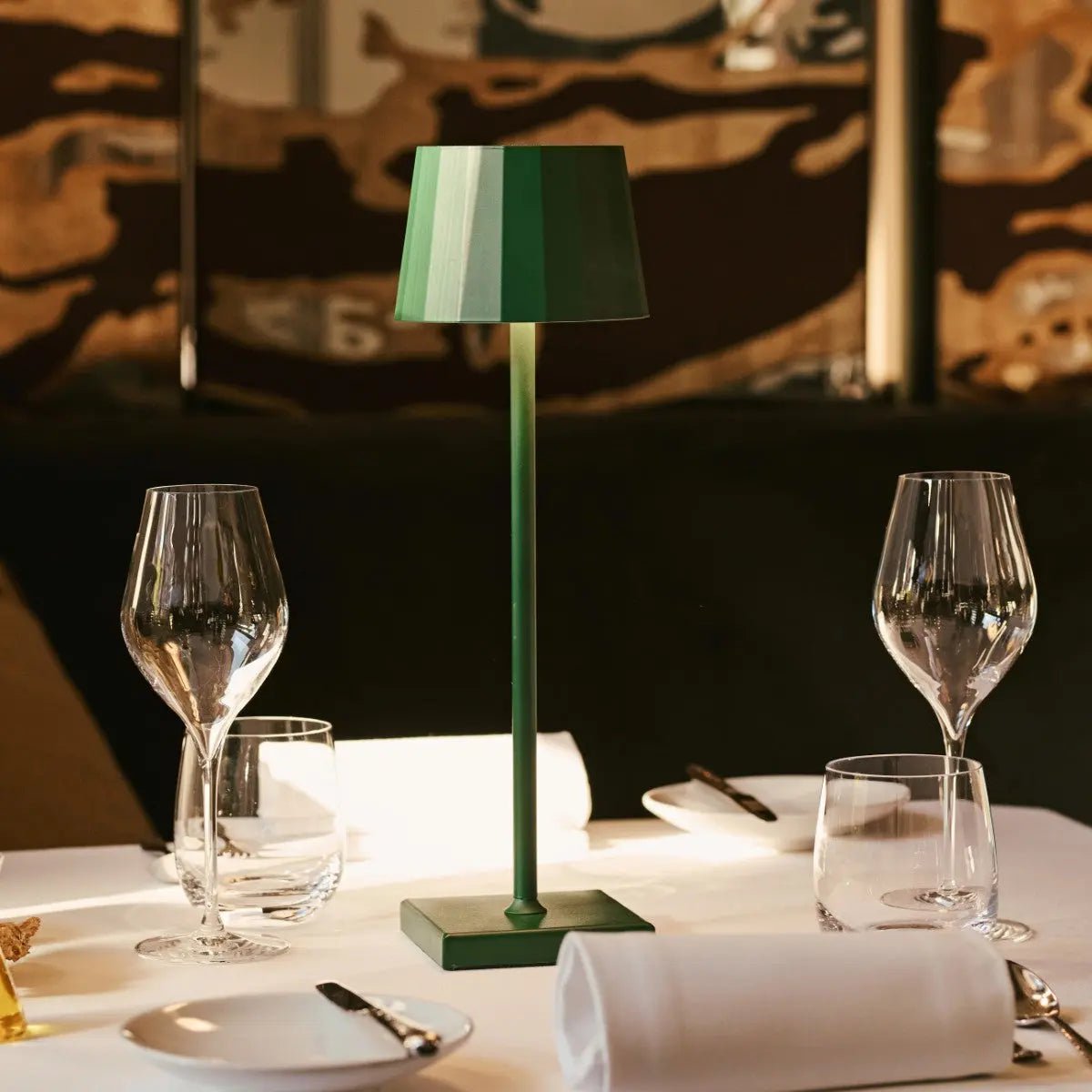 Lampe de table rechargeable vert pin William vue de face