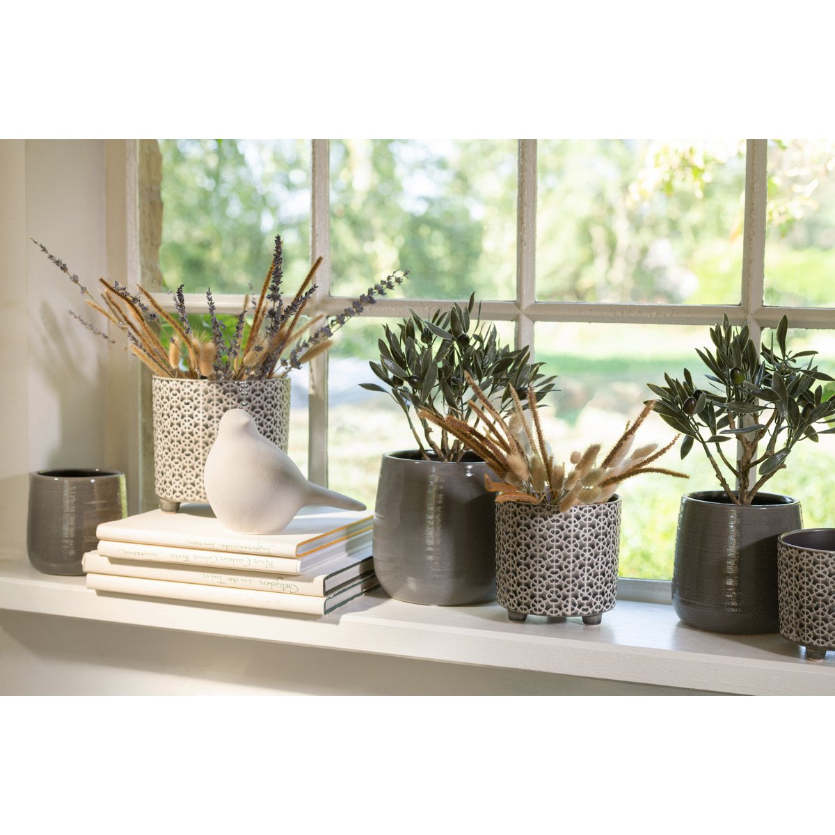 Pot de fleurs en céramique gris J-Line, avec plante
