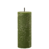 Ambiance chaleureuse avec la bougie J-Line sur une table de jardin