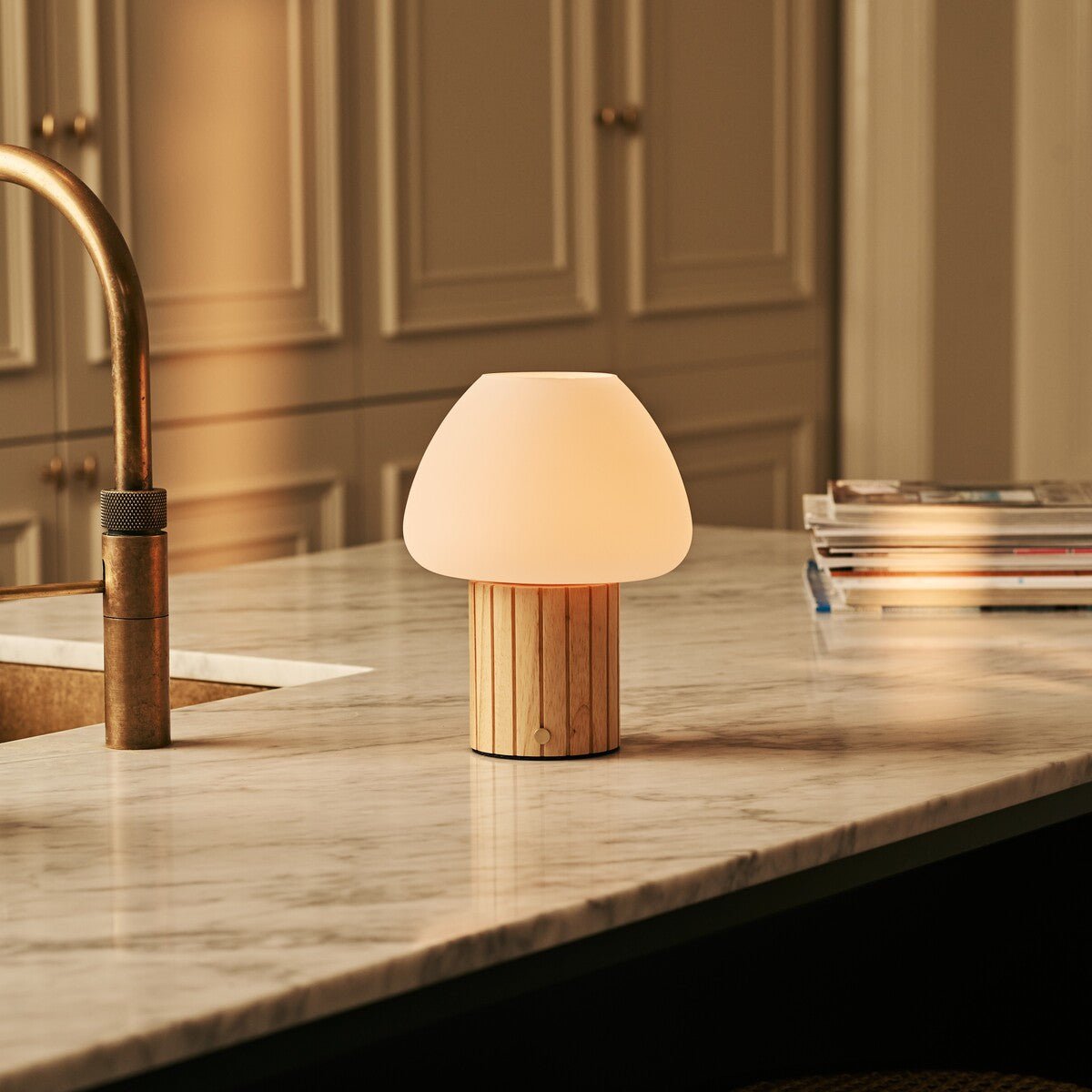Lampe de table rechargeable Romée marron clair