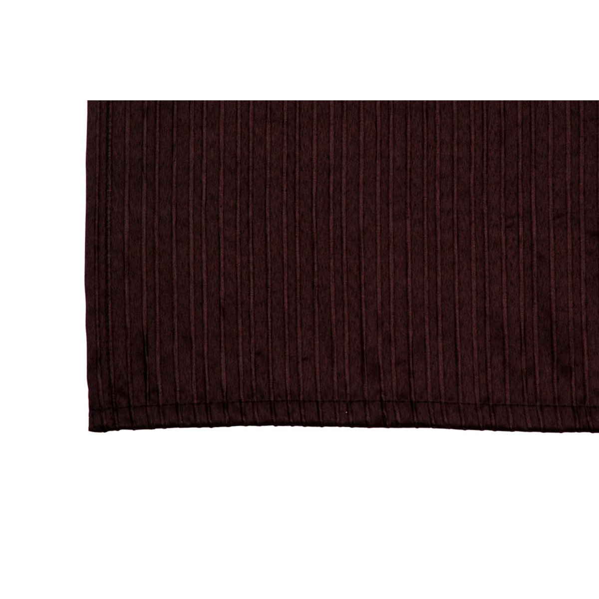 Nappe J-Line en tergal noir sur une table élégante