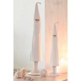 Détail de la figurine J-Line Père Noël en métal blanc, mettant en valeur le design moderne