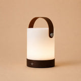 Lampe de table rechargeable en bois marron foncé Avery