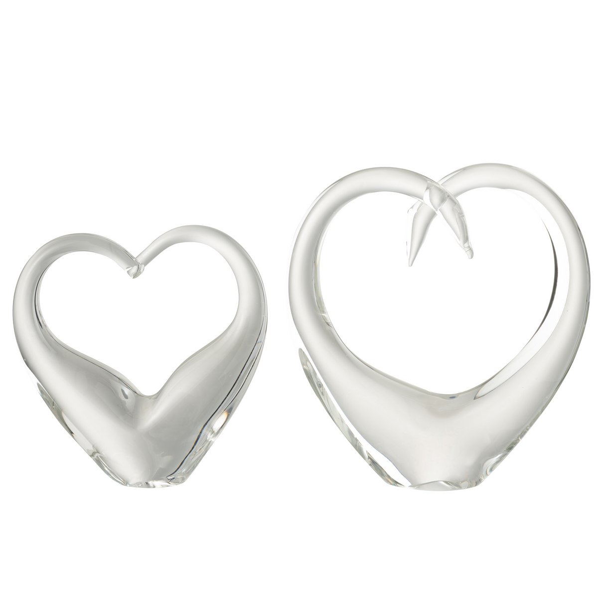 Presse Papier Coeur en Verre Transparent sur un bureau élégant