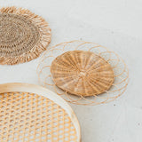 Ensemble de décoration murale Boho – Paniers muraux en rotin – Tenture murale naturelle – Décoration murale tissée – Ensemble de 5 assiettes murales faites à la main (Ø 15-45 cm) PENIDA
