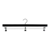 Motella Carpet Hanger - Vue de face montrant le métal noir élégant