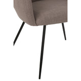 Chaise Wales sur un sol en bois