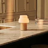Lampe de table rechargeable marron clair