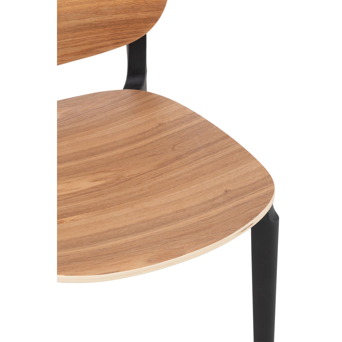 Chaise J-Line Basic dans un intérieur moderne
