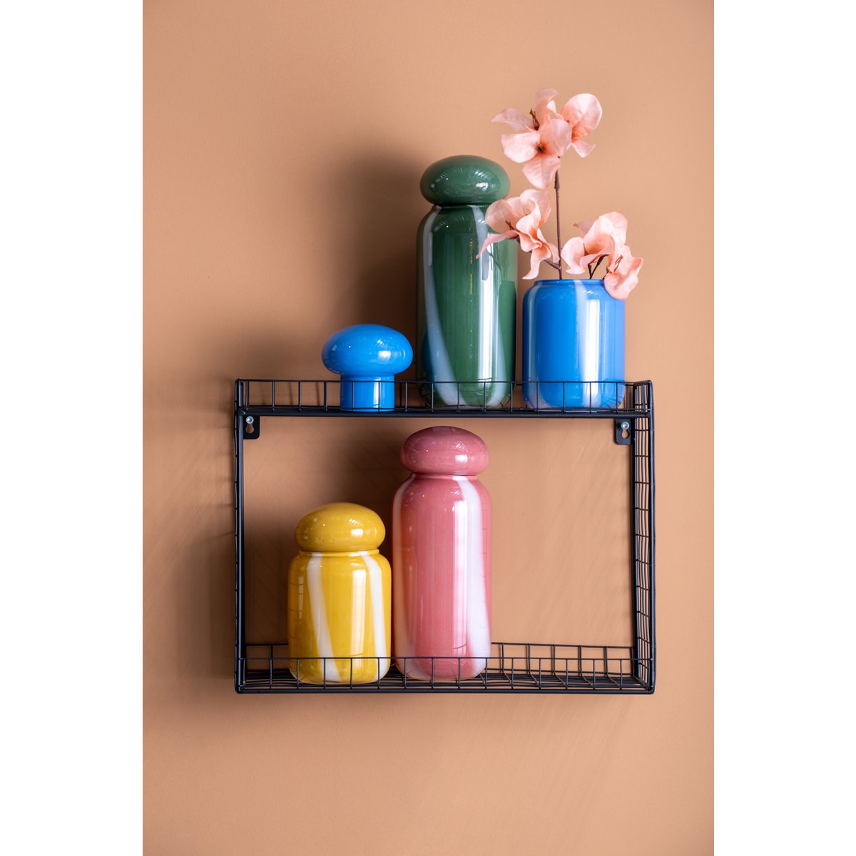 Vase Dulce Raya, ambiance moderne dans un salon