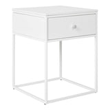 Table d'appoint Vita en situation dans un salon moderne