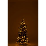 Détail du sapin J-Line 300Led Pampa - branches vertes élégantes