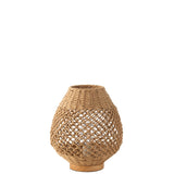 Lampe Metal Twisted dans un salon moderne, ambiance chaleureuse