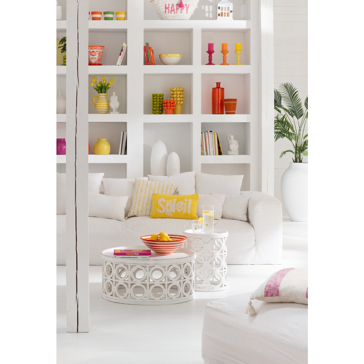 Vase Creta J-Line en céramique blanche, vue de face