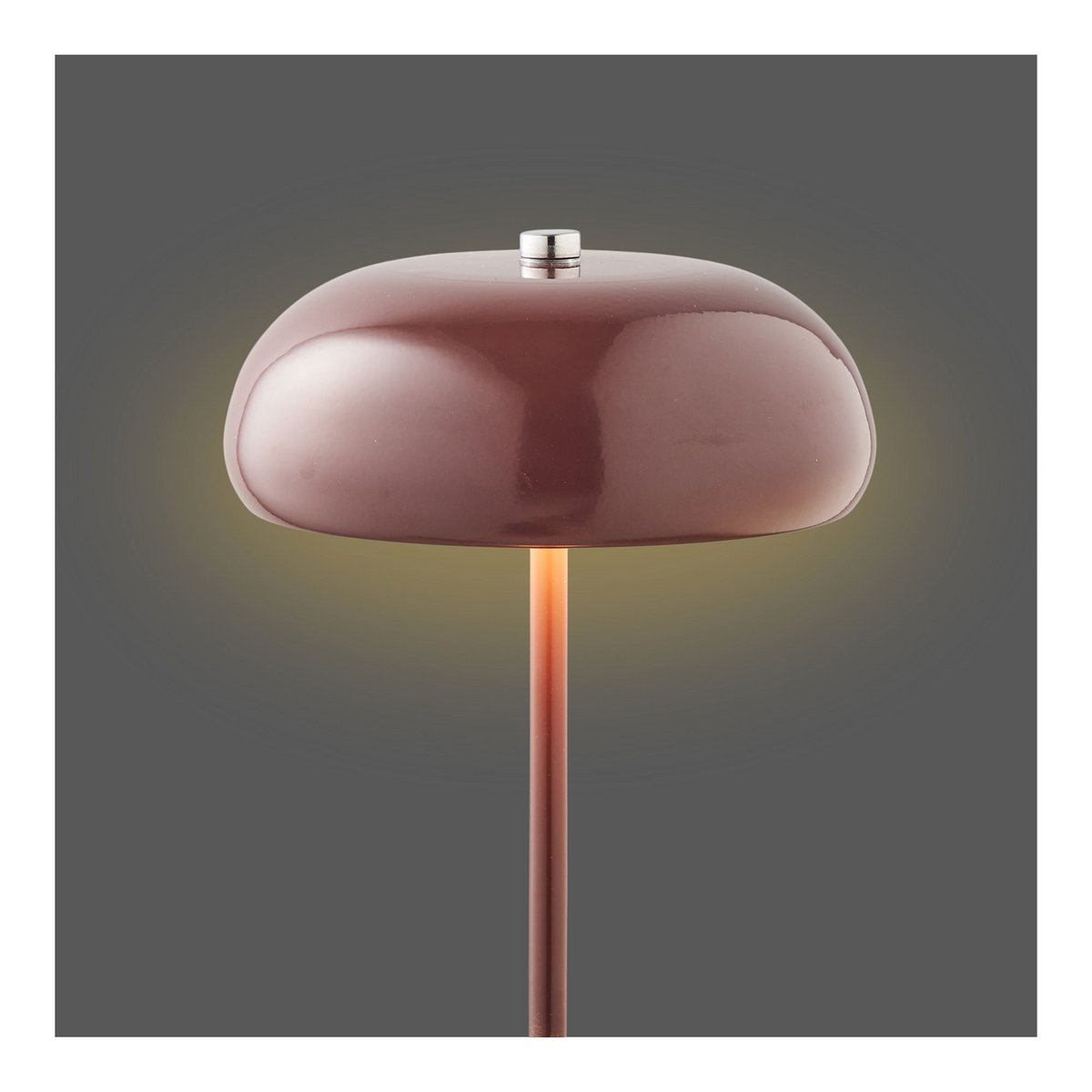 Vue de profil de la lampe Margate, élégance moderne
