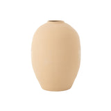 Vase Cassia OVAAL J-Line dans un salon élégant, décoration chic