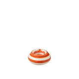 Cendrier J-line rayures de Grenade en céramique blanc et orange, vue de face.