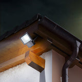 Détail de la lampe extérieure LED 'Spotlight' montrant son design élégant