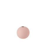 Vase Bol en Céramique Rose, mise en scène avec des fleurs pour une ambiance moderne