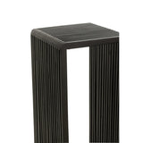 Table d'appoint J-Line Cube en bois noir - mise en scène