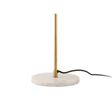 Détail de la lampe Waved Dome, finition dorée et ondulée