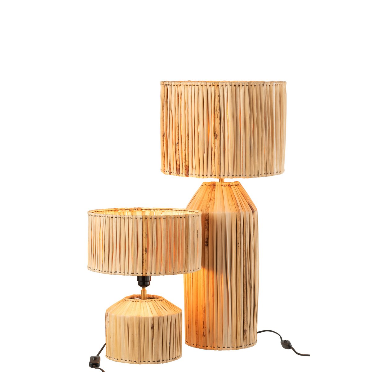 Lampe J-Line Hanna allumée, ambiance chaleureuse