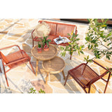 Table J-Line Lurne sur un fond lumineux